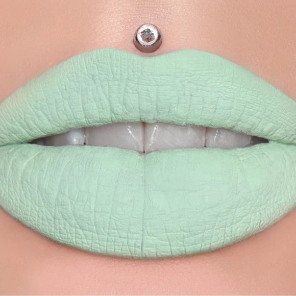 Jeffree Star Velour Liquid Lipstick in High Society and Tangerine Queen - Picture 5 of 6